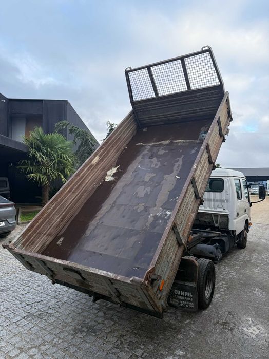 Toyota dyna cabine dupla tribasculante