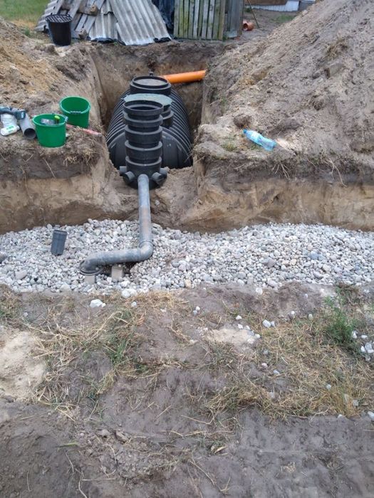 Montaż oczyszczalni ścieków. Deszczówki