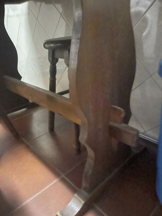 Mesa de cozinha em excelente estado