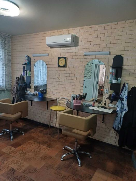 Продаж нежитлового приміщення (Перукарня)