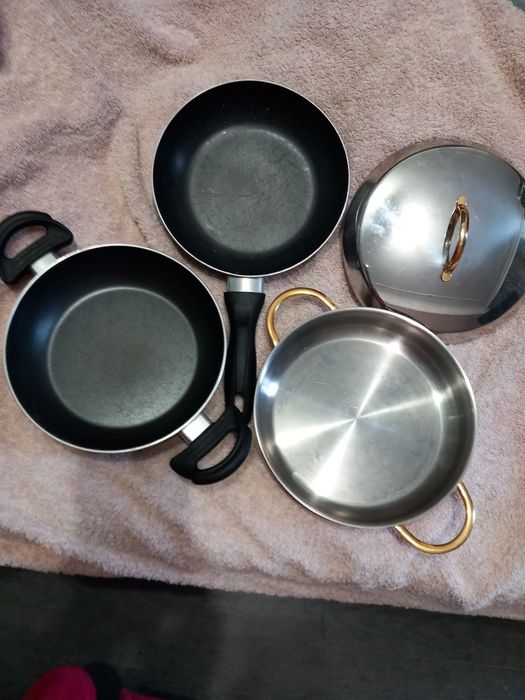 3 небольших сковороды б/уза 3 шт 340гривен