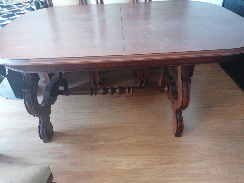 Extendable Living Room Table in Wood64751659990529120
