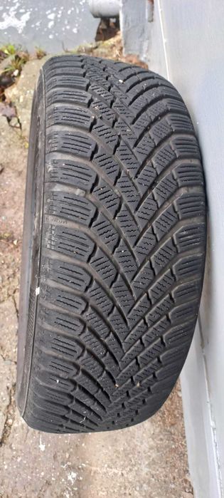 Opona zimowa Continental  205/55 R16 T