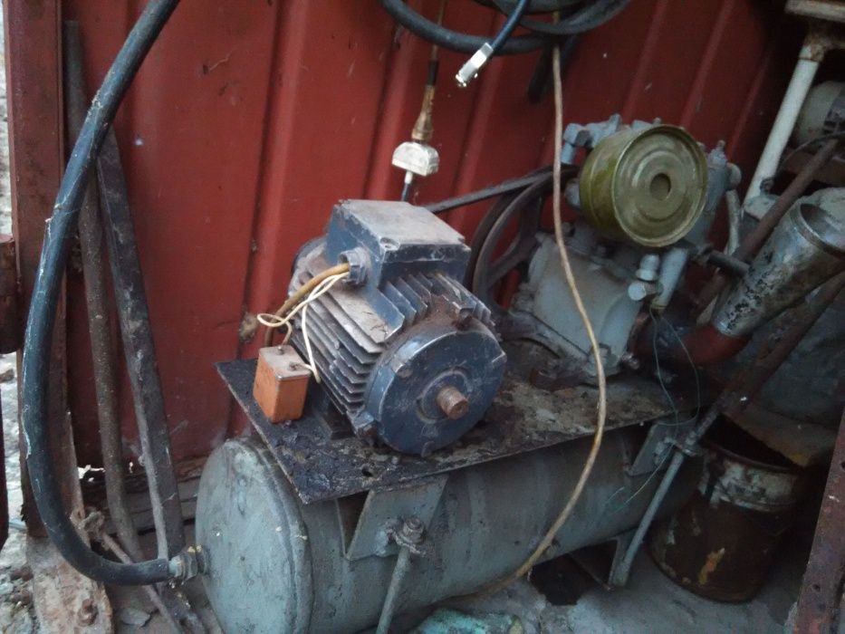 Продаю компресор