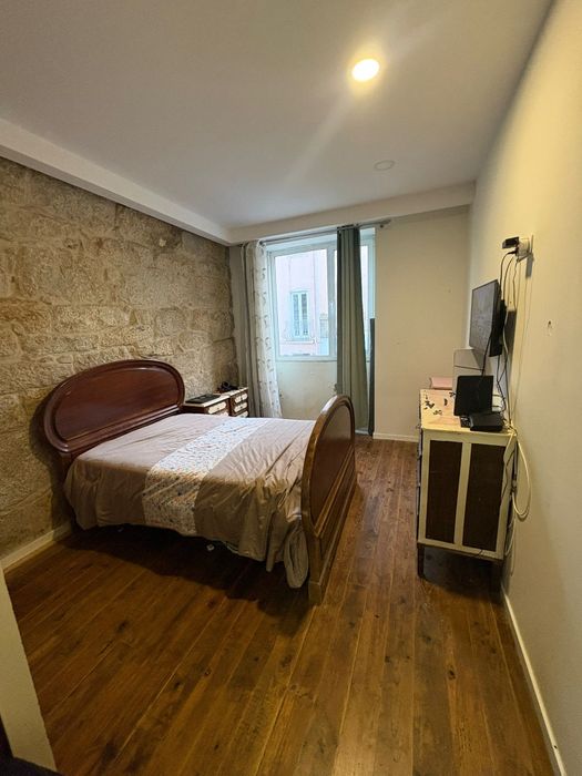 Quarto com cama de casal