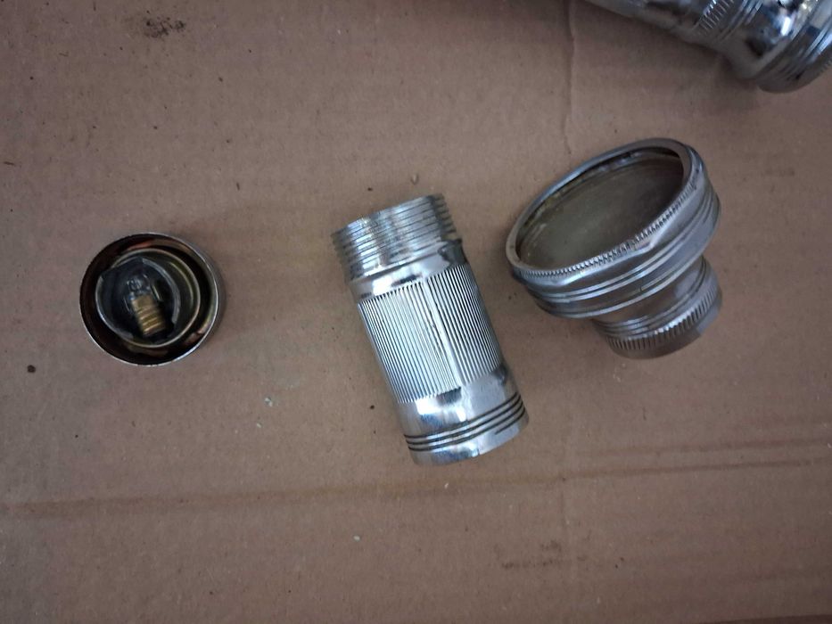 Zestaw starych latarek z PRL-u