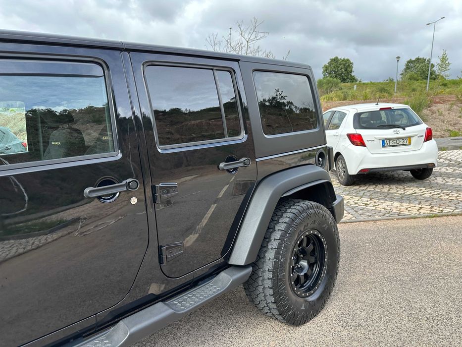 JEEP Wrangler Unlimited 2.8CRD Longo Manual Sahara
