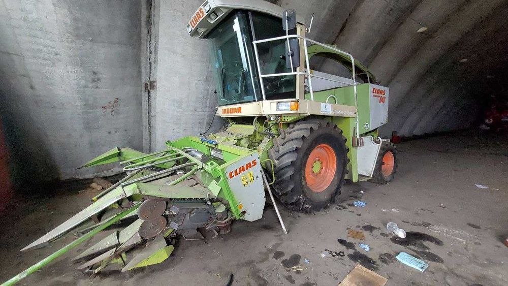 Комбайн зернозбиральний Ягуар -840