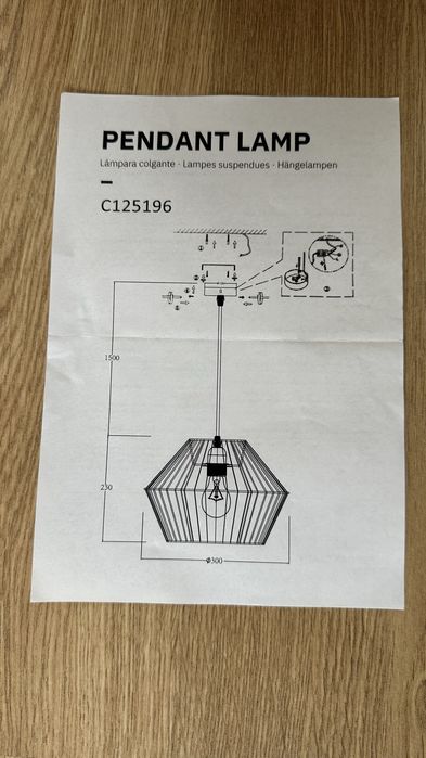 2 candeeiros suspensos de teto