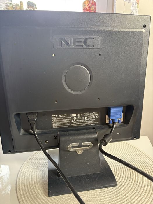 Monitor LCD 17 cali NEC