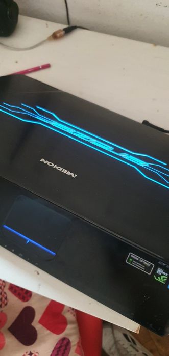 Troco portátil gamer so liga na corrente