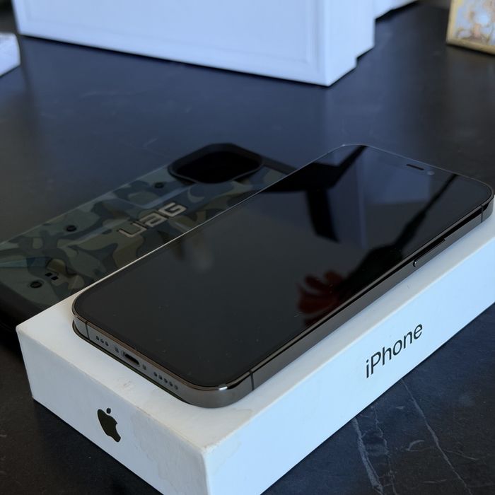 Продам iPhone 12 pro 256 gb