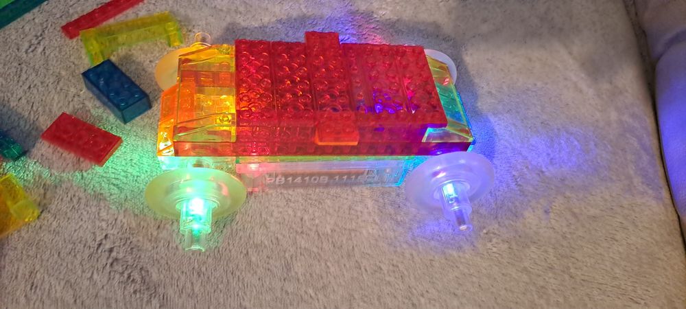 Laser pegs 8 in 1 lediwe klocki lego pojazd