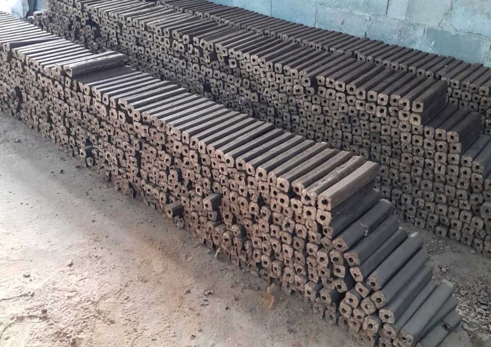 Вугілля брикети пелети для автономного опалення