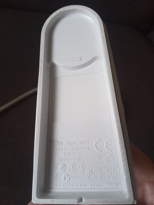 Зарядное устройство Braun Type 3709 для зубных щеток Oral-B Braun.