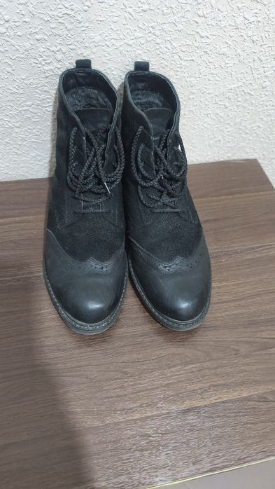 Зимові черевики 40р