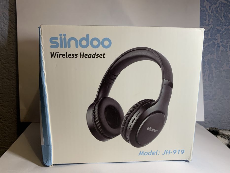 Безпровідні накладні навушники