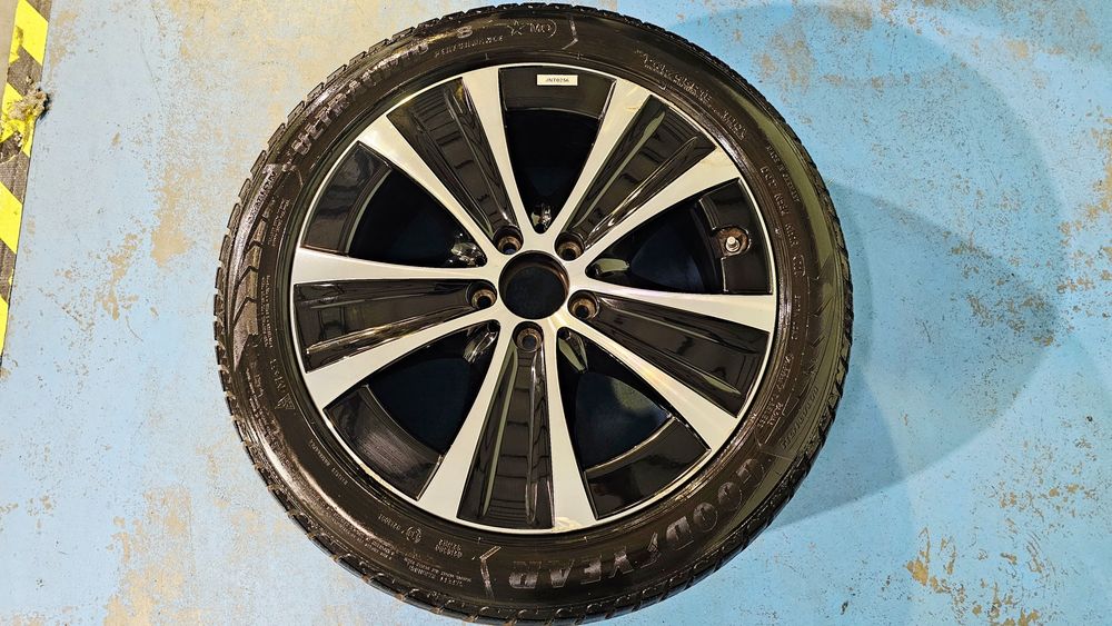 Jantes Mercedes com pneus 18" valor referente ao conjunto das 4