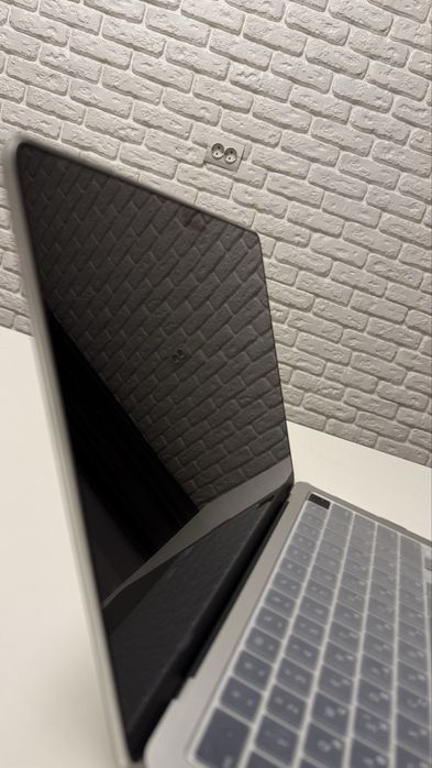 Macbook Air M2 silver