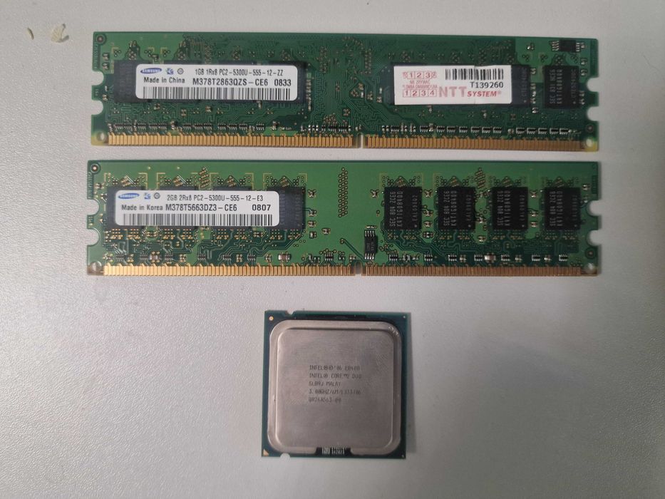 Procesor Intel Core 2 Duo E8400, 3 GB DDR2 Samsung (2 + 1)