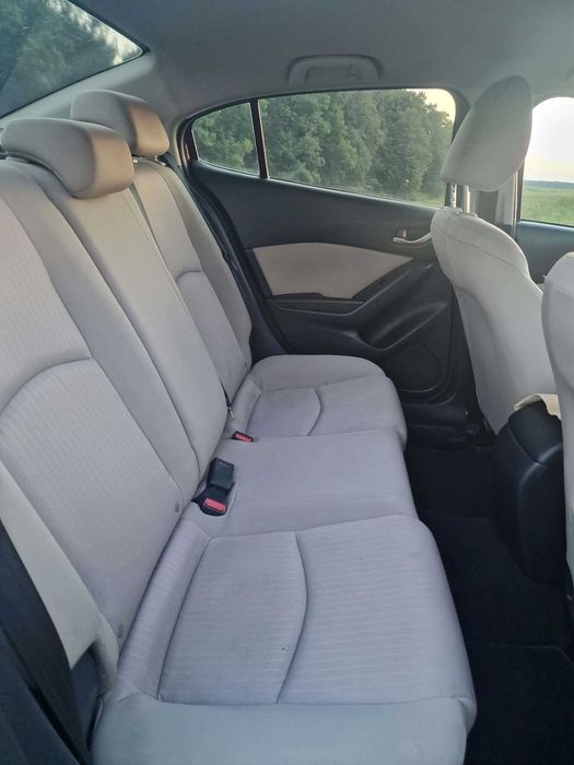 Mazda 3 Sedan 2.0 benzyna 2015
