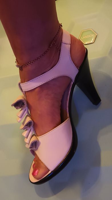 Buty szpilki sandały skóra naturalna całość biały kolor 37