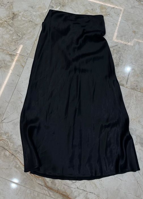 Атласна спідниця Inspo Fashionista