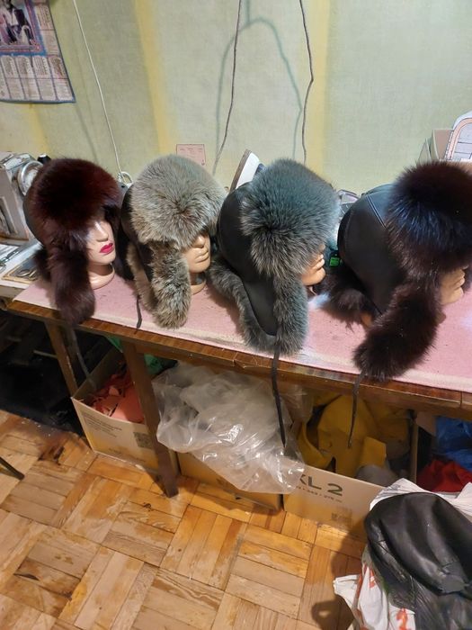 Распродажа Новых ушанок из натуральной кожи и меха. по-1000грн.