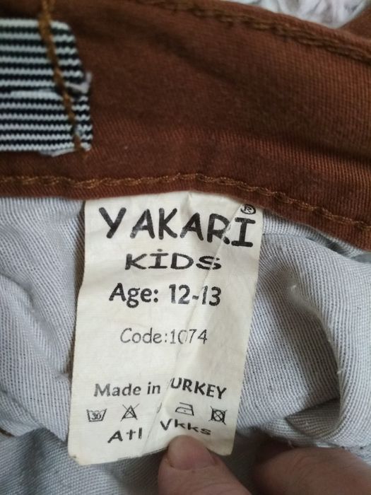 Джинсы на мальчика, рост 146см