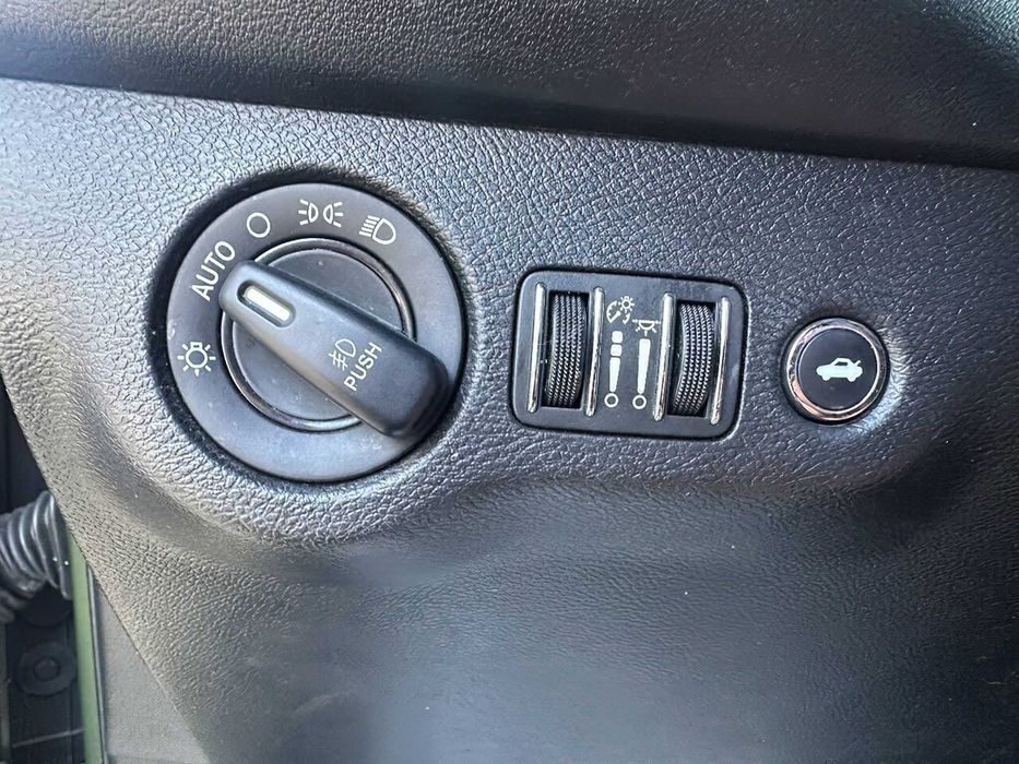 Dodge Challenger      2020