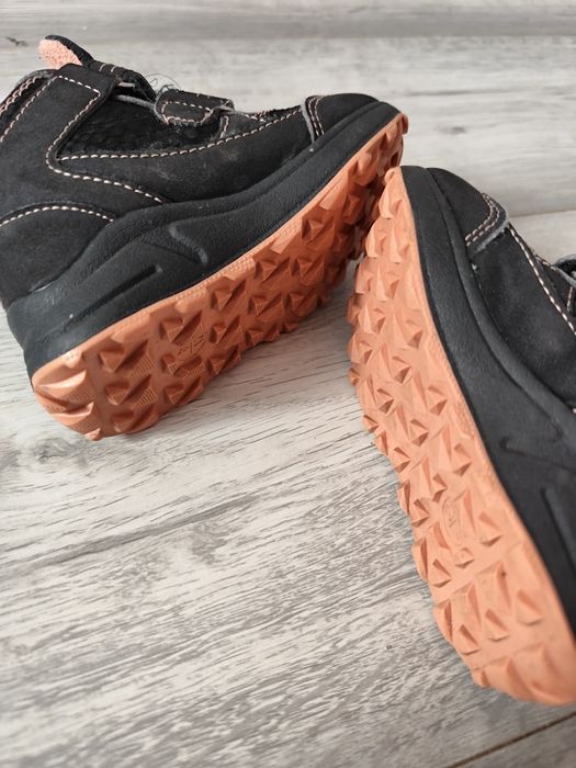 Zimowe trapery, kozaczki waterproof, śniegowce 21