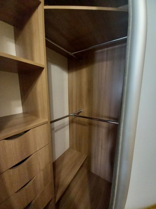 Продається кутова шафа-купе