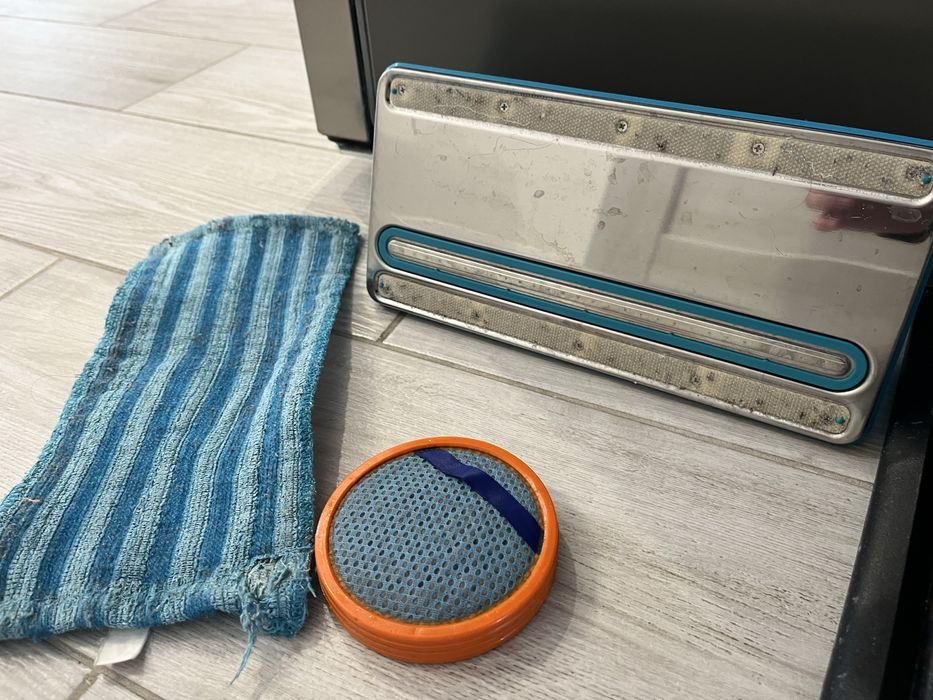 Продам бездротовий пилосос Philips