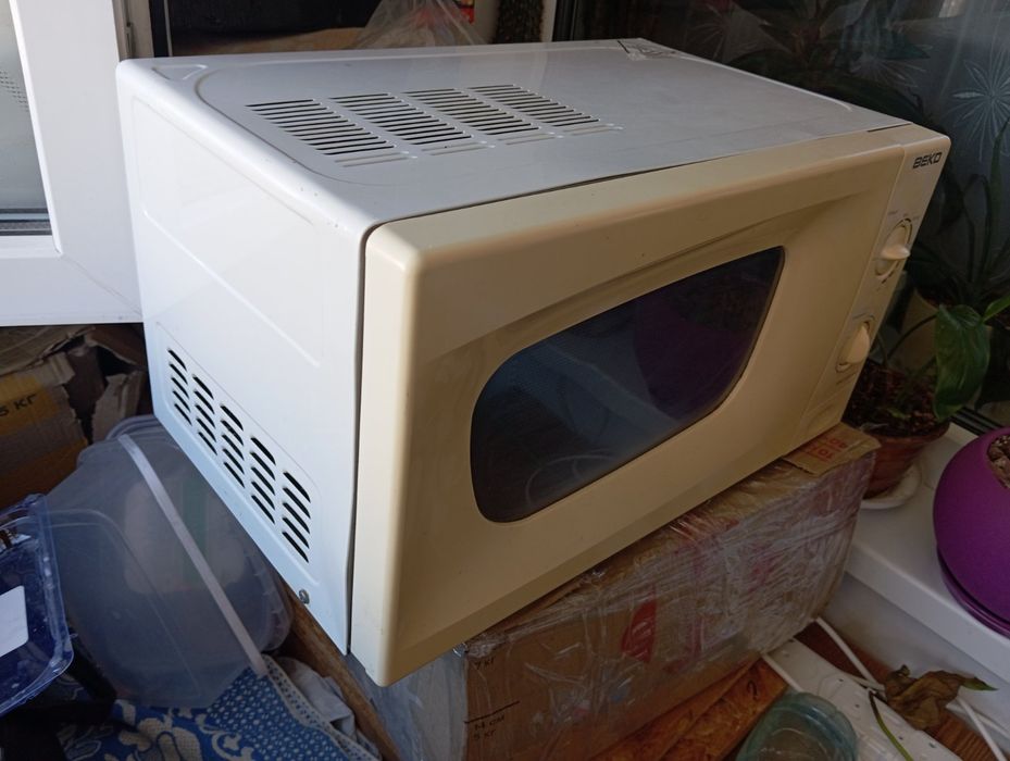 Мікрохвильова піч Beko мікрохвильвка з грилем