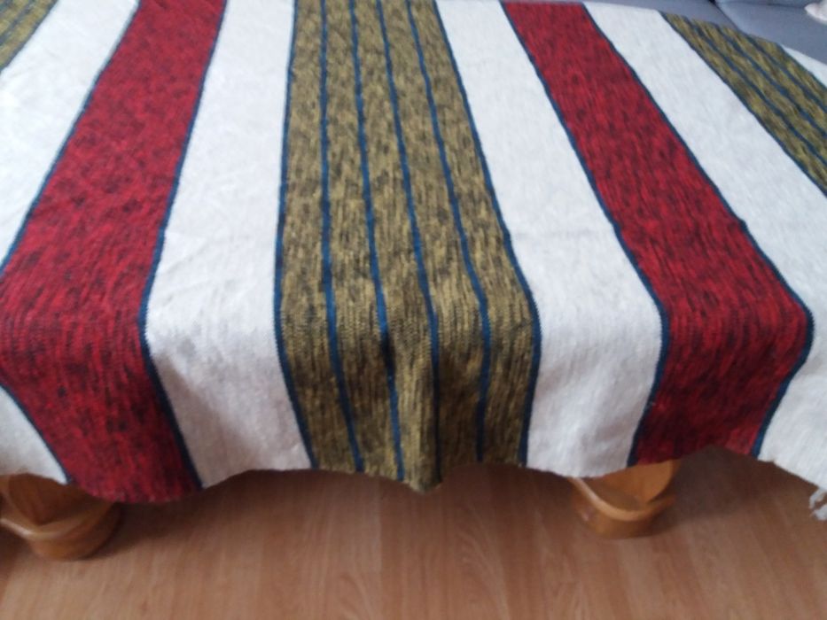 Welniany z fredzlami  obrus kapa kilim dywanik 140×170cm