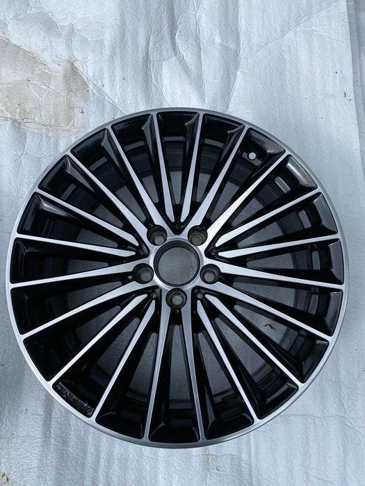 Mercedes  C Klasa W206 Pojedyncza Felga 19