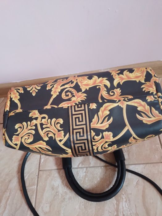 Torebka-kuferek damski