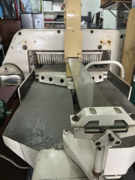 Guilhotina Elétrica Polar