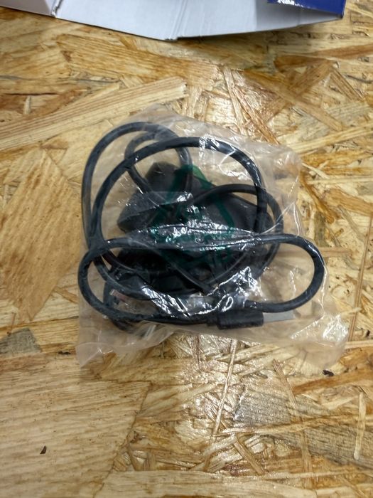 Telefon z klapka Maxcom MM834 na gwarancji, kupiony 23.09.25r.