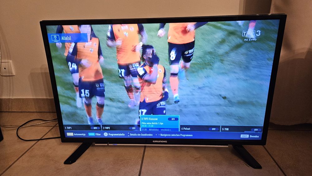 Telewizor LED 32"  Grundig tuner DVBT-2 oraz satelitarny
