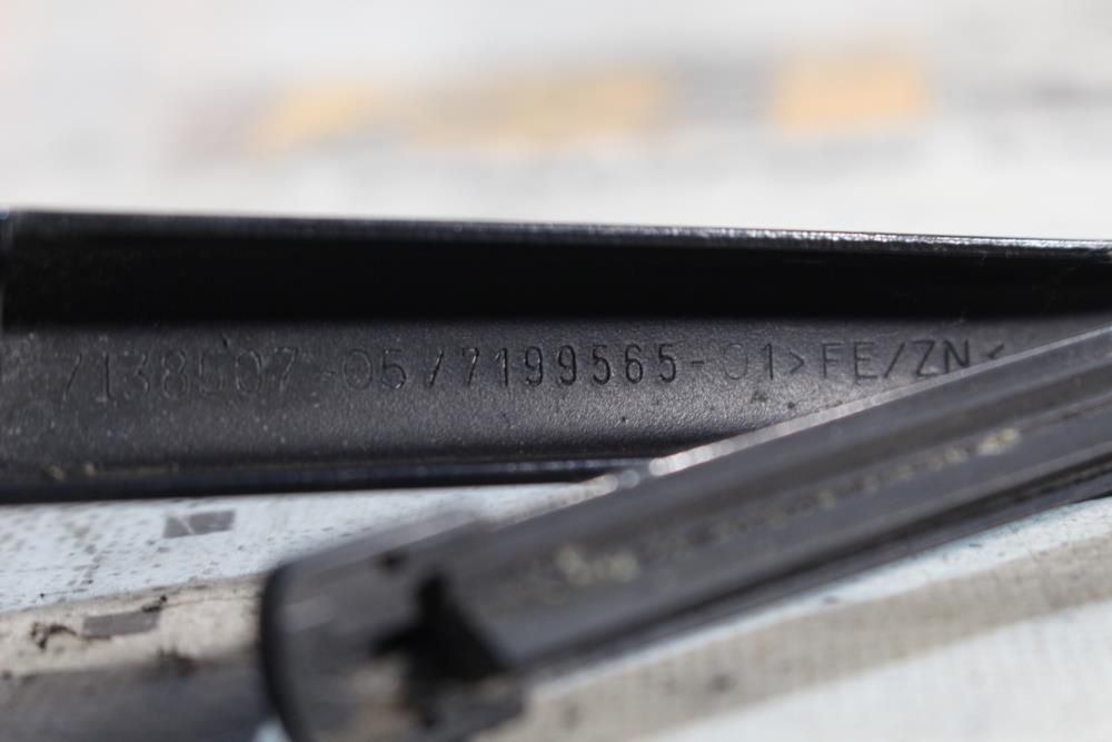 Haste / braço de escova limpa vidros trás BMW 1 (E87)