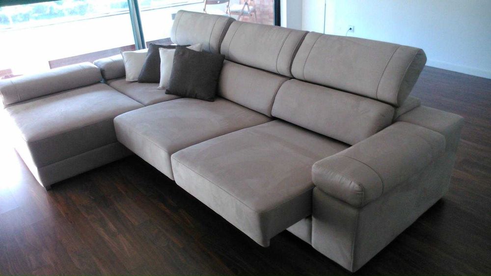 Sofá Modular 4 lugares (extensível em profundidade) apoio de cabeça regulável
