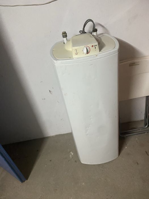 Vendo Termo acumulador 150 Litros Ariston