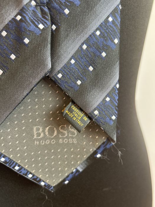 Галстук мужской немецкого бренда BOSS новый шелк 100%