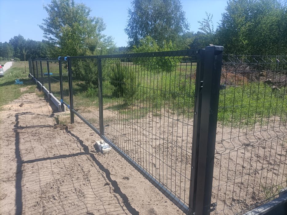 Ogrodzenia z siatki leśnej, plecionej i panelowe.montarz.KG+100km