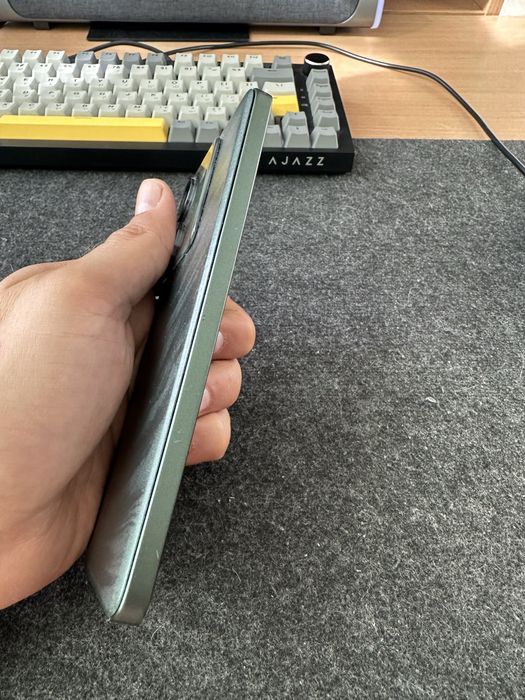 Poco m7 pro (потек экран)