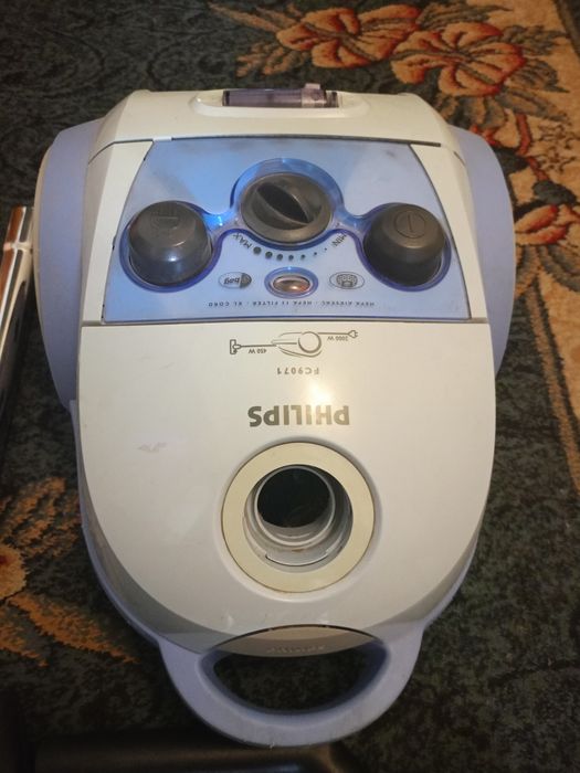 Пилосос Philips 2000w.в робочому стані