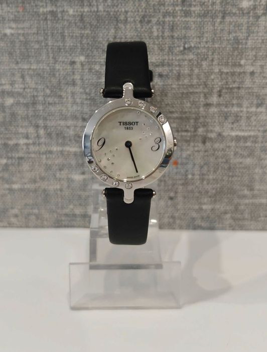 Жіночий годинник Tissot T-Wave T02.1.285.82 Swiss made