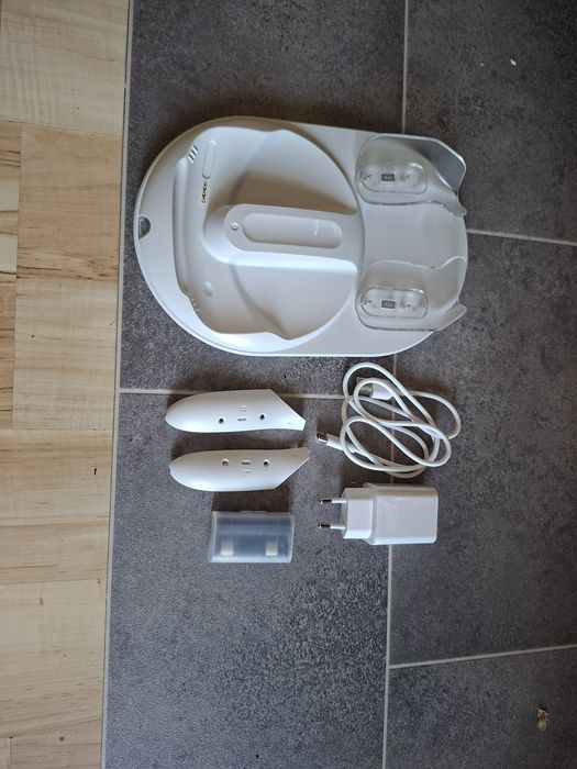 GEEKERA- Magnetyczna stacja ładująca All-in-one dla Meta Quest 3