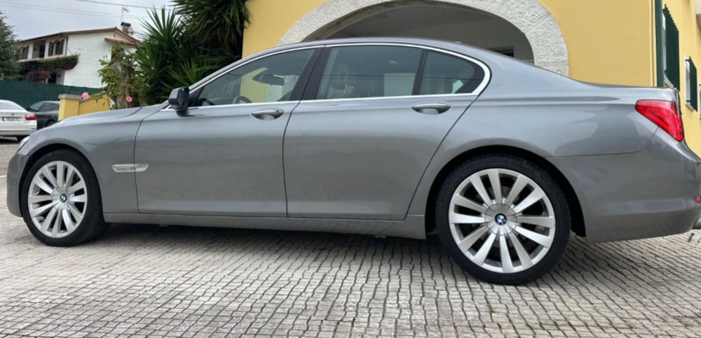 BMW 730d pack M 2011